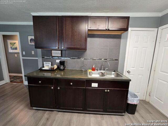 1614 W Hollywood Ave Property Photo 5