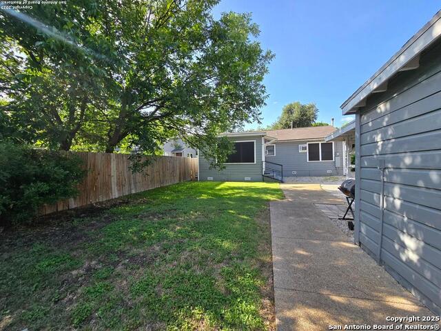 1614 W Hollywood Ave Property Photo 11