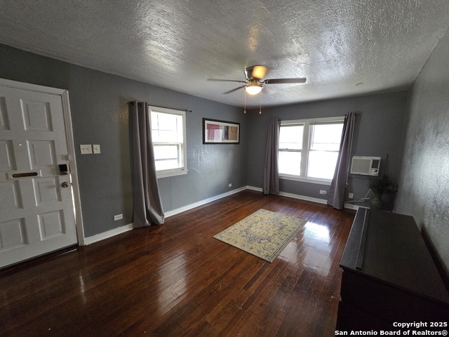 1614 W Hollywood Ave Property Photo 24