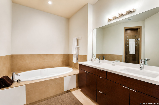 17902 La Cantera Pkwy Property Photo 10