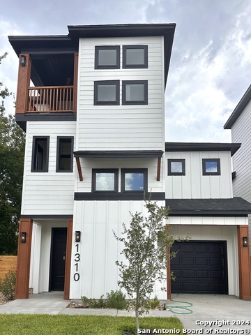 1310 S Mesquite St Property Photo 1