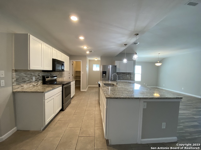 6571 Beech Trail Dr Property Photo 7