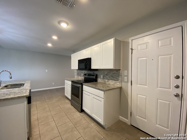 6571 Beech Trail Dr Property Photo 8