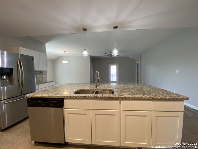 6571 Beech Trail Dr Property Photo 9