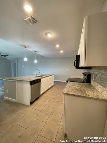 6571 Beech Trail Dr Property Photo 10