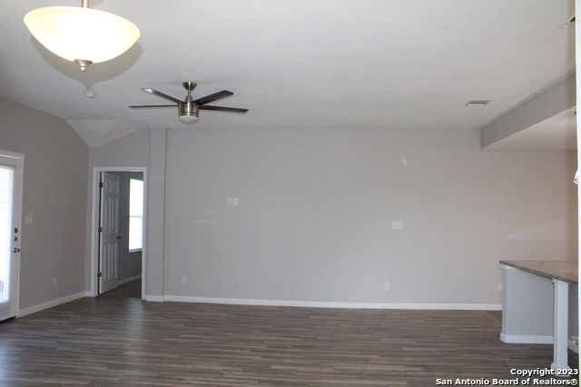 6571 Beech Trail Dr Property Photo 15