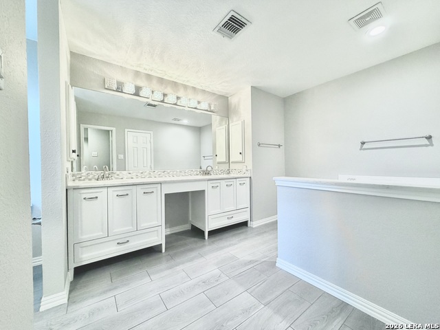 10614 Bluestone Crk Property Photo 14