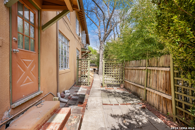 111 Grandview Pl Property Photo 36