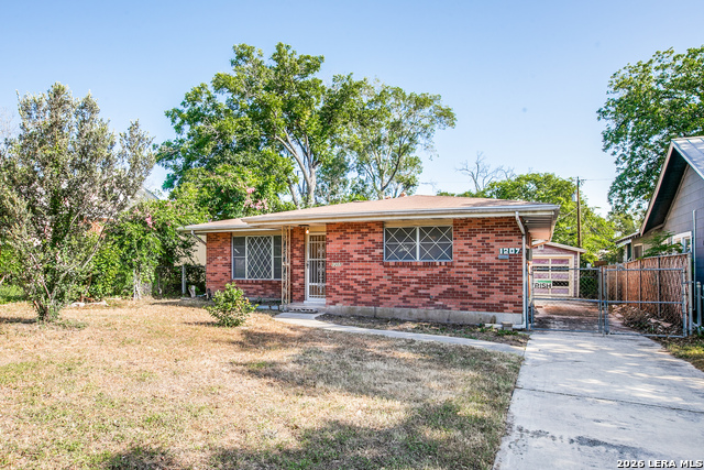 1207 HAMMOND AVE
