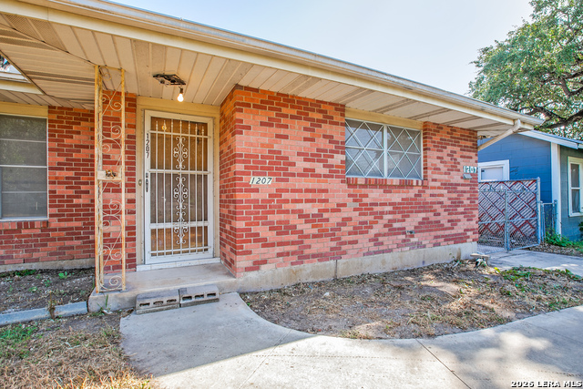 1207 Hammond Ave Property Photo 3