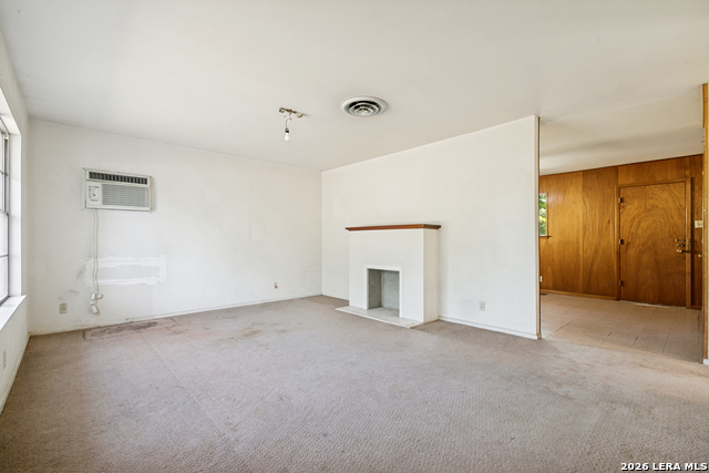 1207 Hammond Ave Property Photo 4
