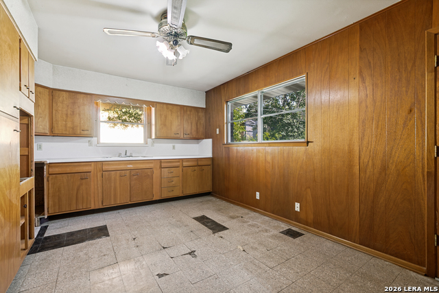 1207 Hammond Ave Property Photo 7