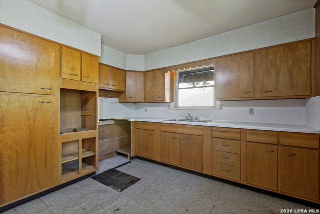 1207 Hammond Ave Property Photo 9