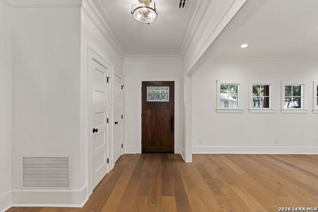 271 Retama Pl Property Photo 4