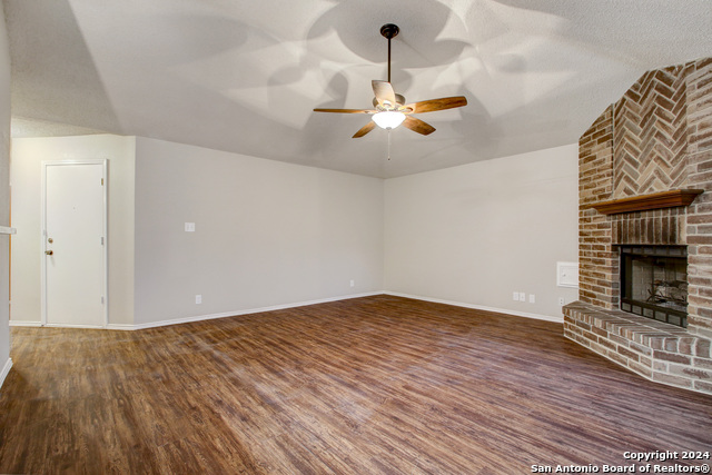 11823 Adriana Maria Property Photo 7