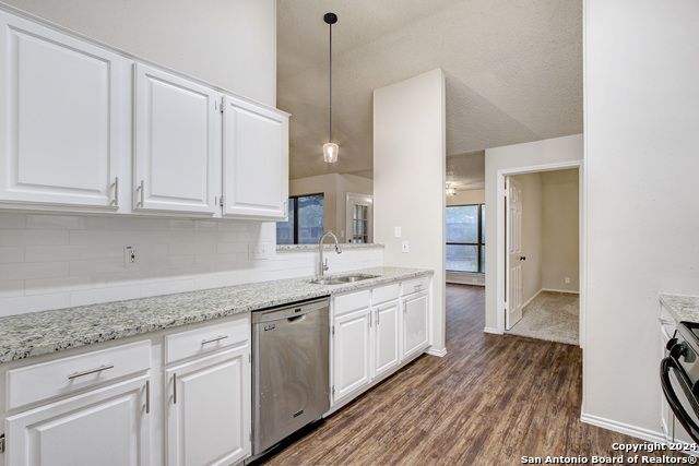 11823 Adriana Maria Property Photo 15