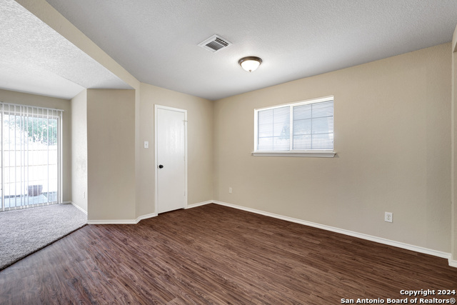 10331 Manor Crk Property Photo 8
