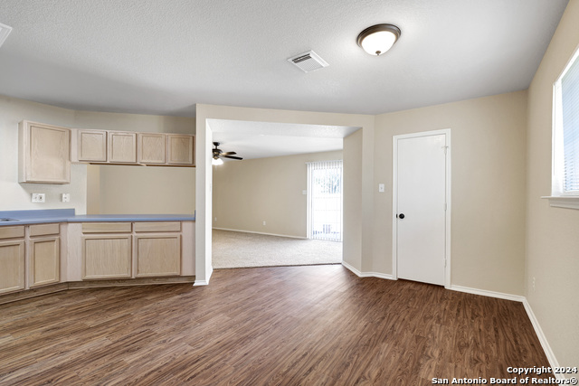 10331 Manor Crk Property Photo 9