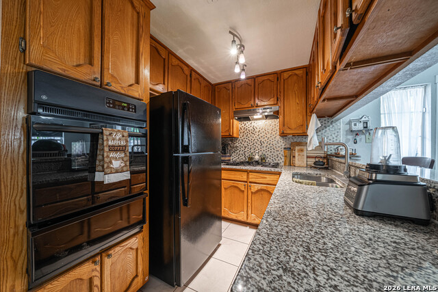 2202 Lake Louise Dr Property Photo 9