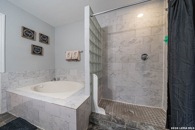 2202 Lake Louise Dr Property Photo 28