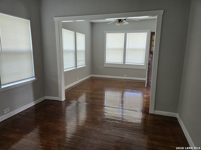 2236 N Interstate 35 Property Photo 5