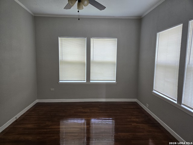 2236 N Interstate 35 Property Photo 6