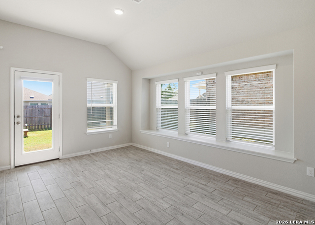 253 Holland Park Property Photo 8