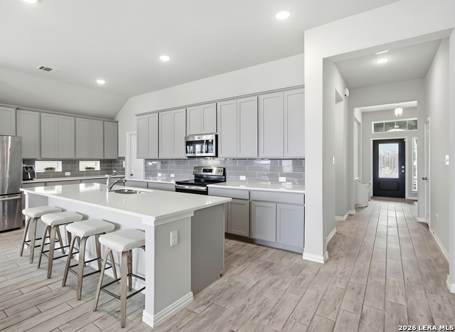 253 Holland Park Property Photo 10