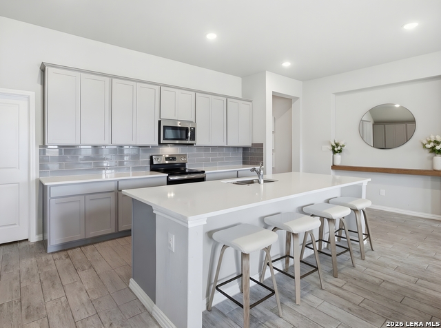 253 Holland Park Property Photo 12