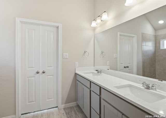 253 Holland Park Property Photo 19