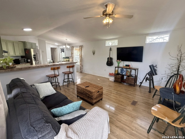 572 River Bluff Cir Property Photo 5