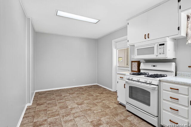 255 Thompson Pl Property Photo 14