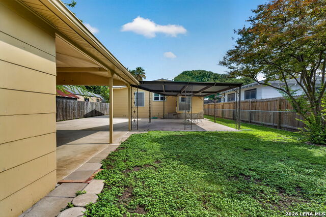 255 Thompson Pl Property Photo 29