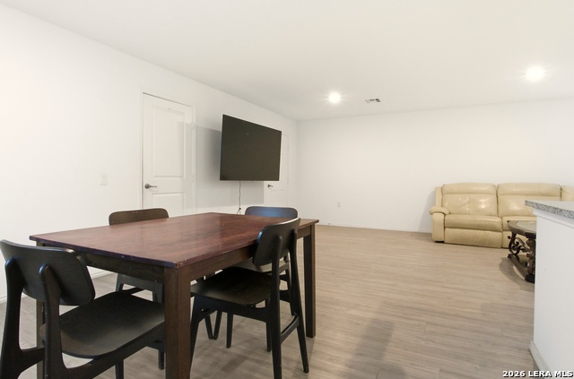 4438 Zoe Pass Property Photo 7