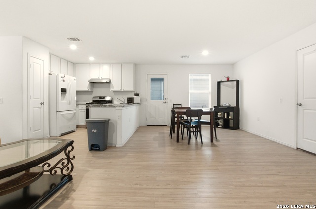 4438 Zoe Pass Property Photo 10