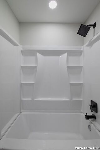1099 N Comal Property Photo 17