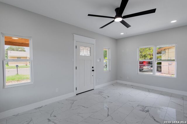 1099 N Comal Property Photo 30