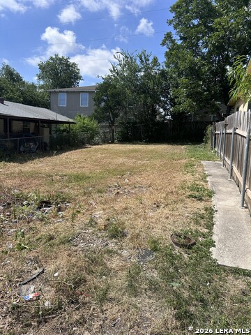 2012 Lyons St Property Photo 4