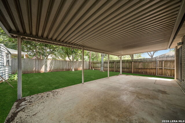 916 Abercorn Property Photo 25
