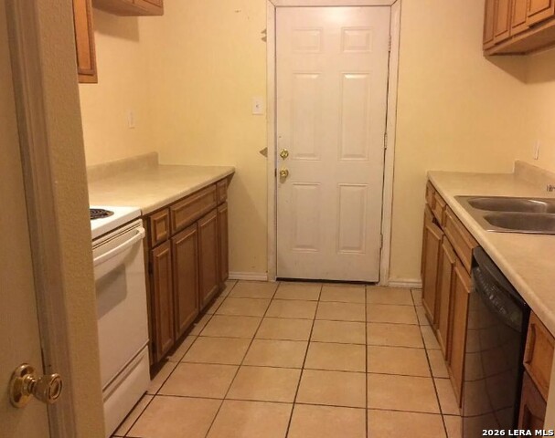 7603 Oak Chase Property Photo 3