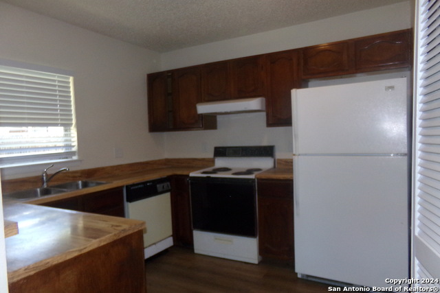 10511 Cherry Laurel Property Photo 6