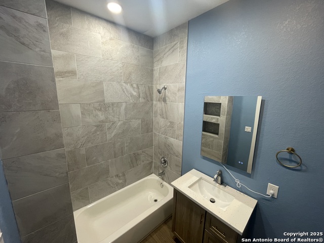 227 Jackson St Property Photo 8