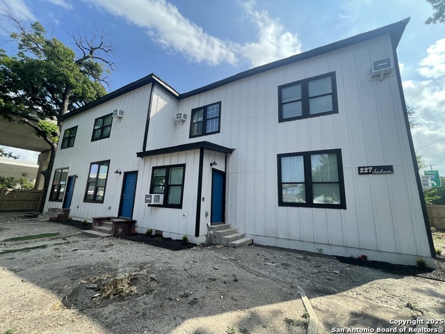 227 Jackson St Property Photo 11