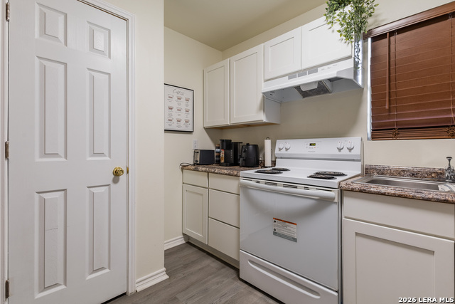 391 Riverside Property Photo 11
