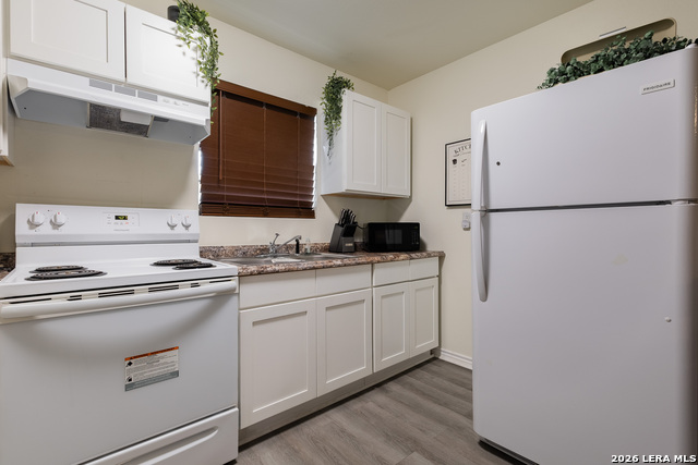 391 Riverside Property Photo 12