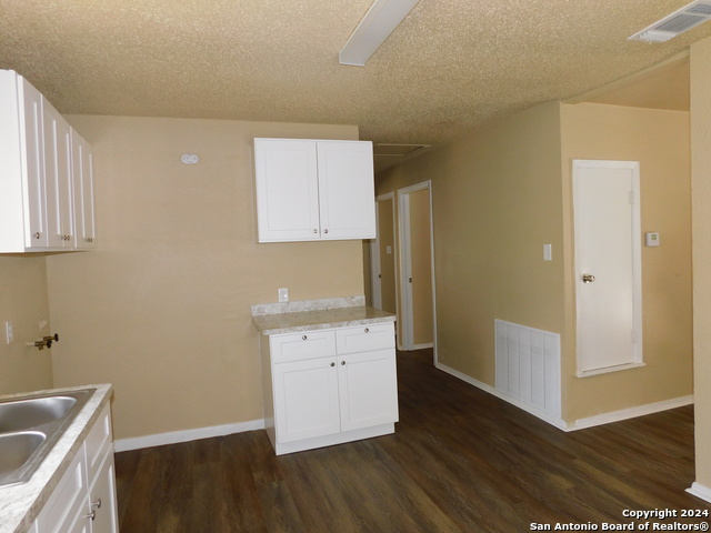 9017 Garnett Ave Property Photo 6