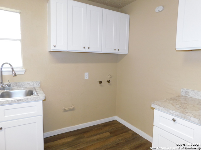 9017 Garnett Ave Property Photo 7