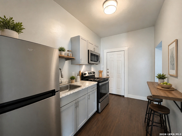 506 W Drexel Ave Property Photo 4