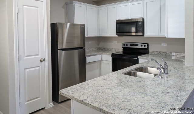 5330 Lisa Pt Property Photo 6