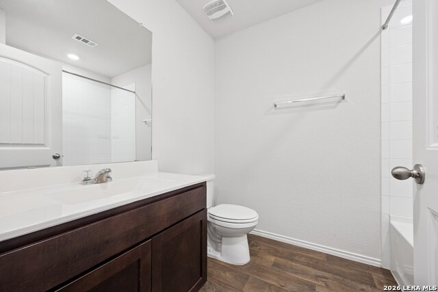 323 Shimmering Cv Property Photo 11
